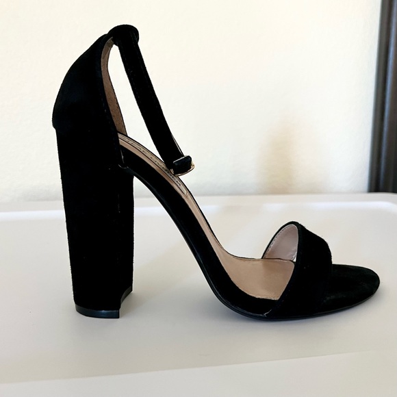 STEVE MADDEN- CARSON SUEDE SANDAL - BLK *SZ 7